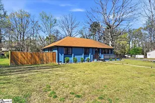 219 7 Oaks Ln, Spartanburg, SC 29301 - Photo 2