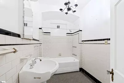 838 S Harper Street, Laurens, SC 29360 - Photo 14