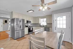 450 Lindsey Lake Rd, Travelers Rest, SC 29690 - Photo 10