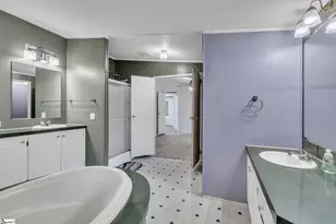 109 Lakeside Dr, Taylors, SC 29687 - Photo 24