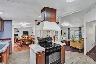 109 Lakeside Dr, Taylors, SC 29687 - Photo 12