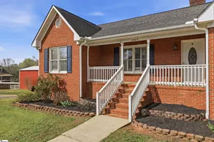 1905 Jones Mill Rd, Simpsonville, SC 29681 - Photo 2