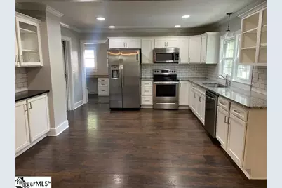 8 Lester Avenue, Greenville, SC 29617 - Photo 4