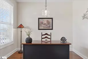 22 Kelvyn St, Greer, SC 29651 - Photo 4