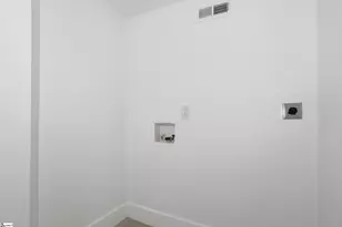 14 Hawthorne Ln, Greenville, SC 29605 - Photo 18