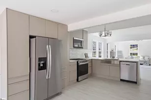 14 Hawthorne Ln, Greenville, SC 29605 - Photo 4