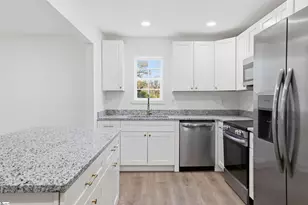 118 E Decatur St, Greenville, SC 29617 - Photo 12