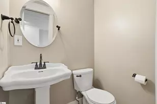 223 Meadow Ln, Easley, SC 29642 - Photo 14