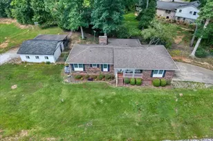 223 Meadow Ln, Easley, SC 29642 - Photo 2