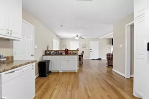 109 Palmetto St, Cowpens, SC 29330 - Photo 12