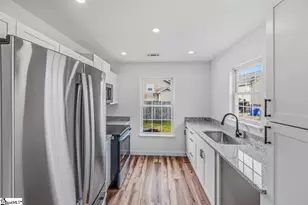 409 Gower St, Greenville, SC 29611 - Photo 6