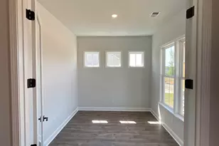 401 Rustic Outland Dr, Simpsonville, SC 29681 - Photo 4