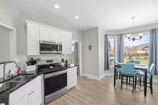 704 Rockcliff St, Greenville, SC 29617 - Photo 4