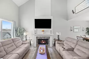 704 Rockcliff St, Greenville, SC 29617 - Photo 16