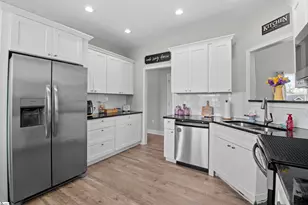 704 Rockcliff St, Greenville, SC 29617 - Photo 24