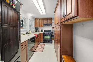 2817 Anderson Rd, Greenville, SC 29611 - Photo 4