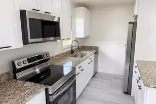 105 Foxhall Ct, Easley, SC 29640 - Photo 2