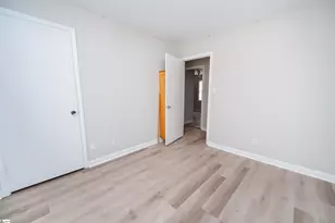 1466 B Dover Rd, Spartanburg, SC 29301 - Photo 14