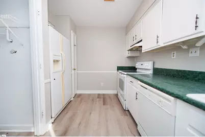 1466 B Dover Road, Spartanburg, SC 29301 - Photo 6