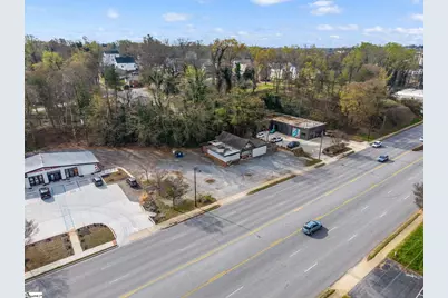 326 Wade Hampton Boulevard, Greenville, SC 29609 - Photo 18