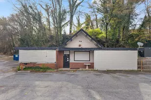 326 Wade Hampton Blvd, Greenville, SC 29609 - Photo 2