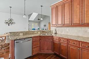 27 Briarhill Dr, Simpsonville, SC 29680 - Photo 8