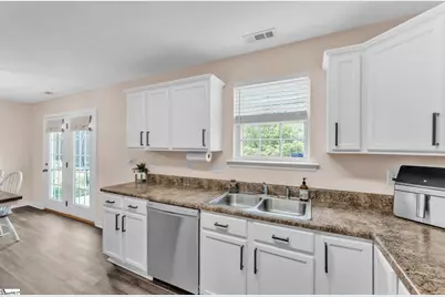 102 Lochenshire Place, Belton, SC 29627 - Photo 10