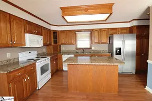 200 Sneeds Dr, Inman, SC 29349 - Photo 10