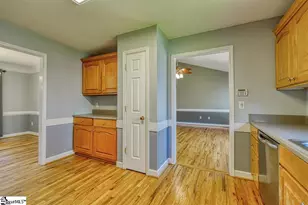 860 Thackston Dr, Spartanburg, SC 29307 - Photo 14