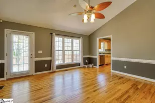 860 Thackston Dr, Spartanburg, SC 29307 - Photo 10