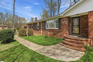 128 Paddock Dr, Greer, SC 29650 - Photo 2