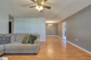 102 Stoneledge Dr, Woodruff, SC 29388 - Photo 2