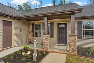 219 Finley Hill Ct, Simpsonville, SC 29681 - Photo 2