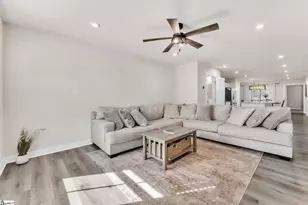 332 Kensley Dr, Greenville, SC 29617 - Photo 2