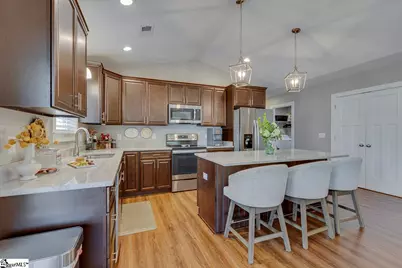 1712 E Saluda Lake Road, Greenville, SC 29611 - Photo 16