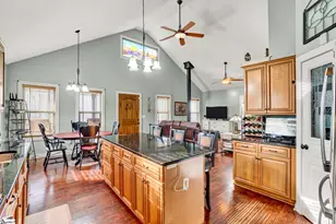 146 Bert Mae Ln, Pickens, SC 29671 - Photo 6