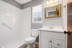 1106 Charter Oaks Dr, Taylors, SC 29687 - Photo 10