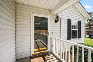 1106 Charter Oaks Dr, Taylors, SC 29687 - Photo 4