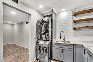 311 W Earle St, Greenville, SC 29609 - Photo 8