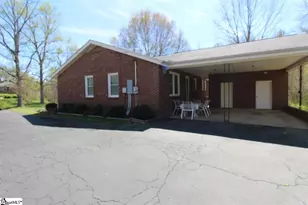 206 Canterbury Rd, Union, SC 29379 - Photo 2