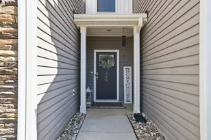 569 Yellow Fox Rd, Greer, SC 29650 - Photo 2