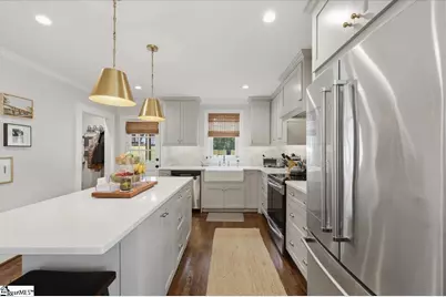 213 W Faris Road, Greenville, SC 29605 - Photo 8