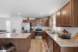 2321 Caffry Ln, Boiling Springs, SC 29316 - Photo 10