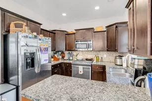 605 Bennett St, Greenville, SC 29609 - Photo 10