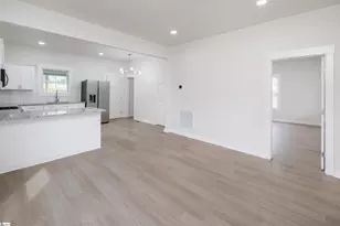 59 Smythe Ave, Greenville, SC 29605 - Photo 8