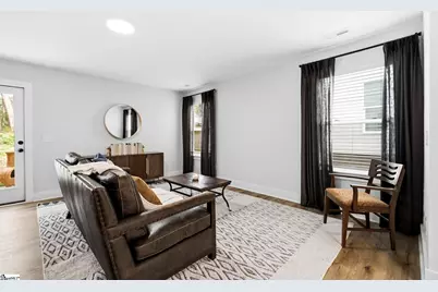 8 Robin Hood Road, Taylors, SC 29687 - Photo 10