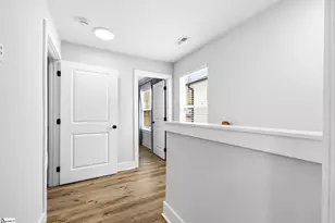 8 Robin Hood Rd, Taylors, SC 29687 - Photo 16