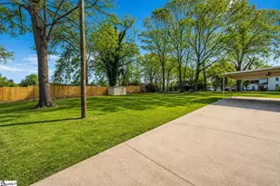 311 Blue Ridge Ave, Belton, SC 29627 - Photo 2