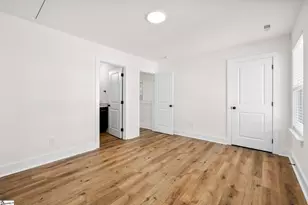 7 Robin Hood Rd, Taylors, SC 29687 - Photo 16