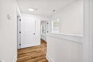 7 Robin Hood Rd, Taylors, SC 29687 - Photo 14